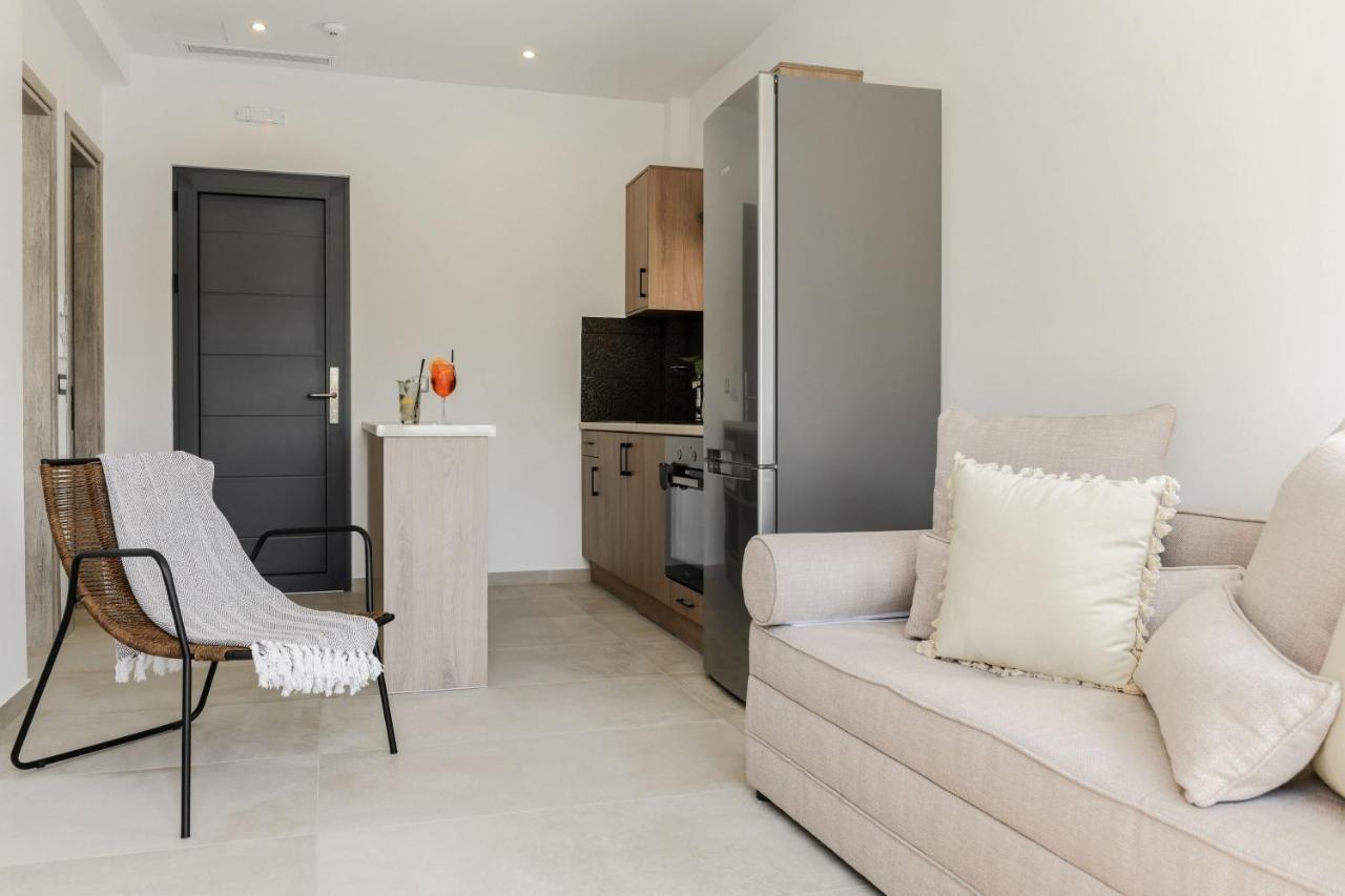 Lagoon Luxury Suites Vasilikí 외부 사진